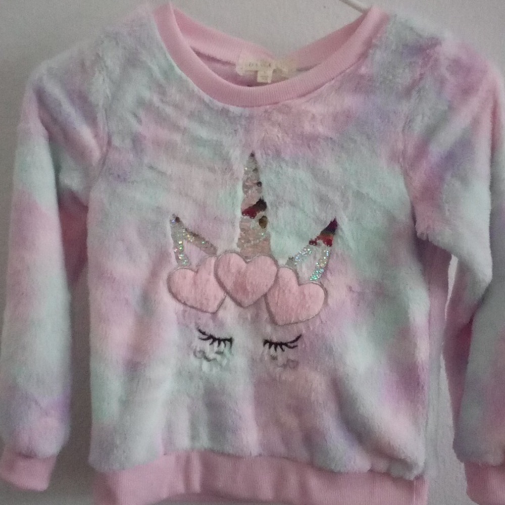 Girls sweater